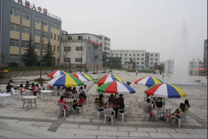 学院中心广场休息区学院中心广场休息区