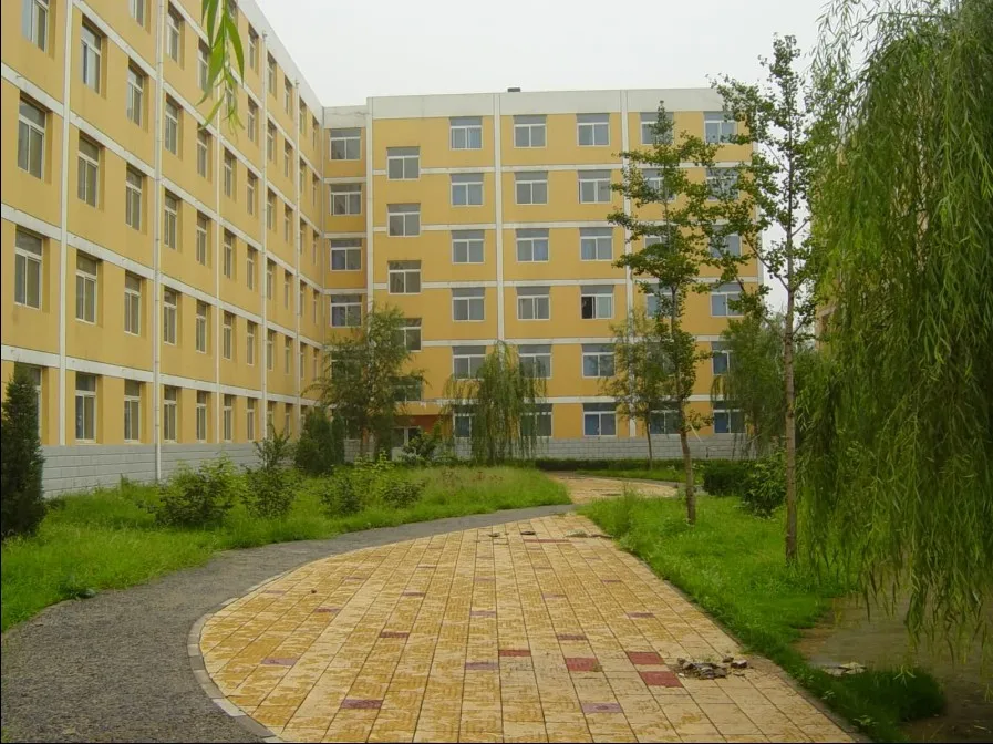 学生公寓侧景